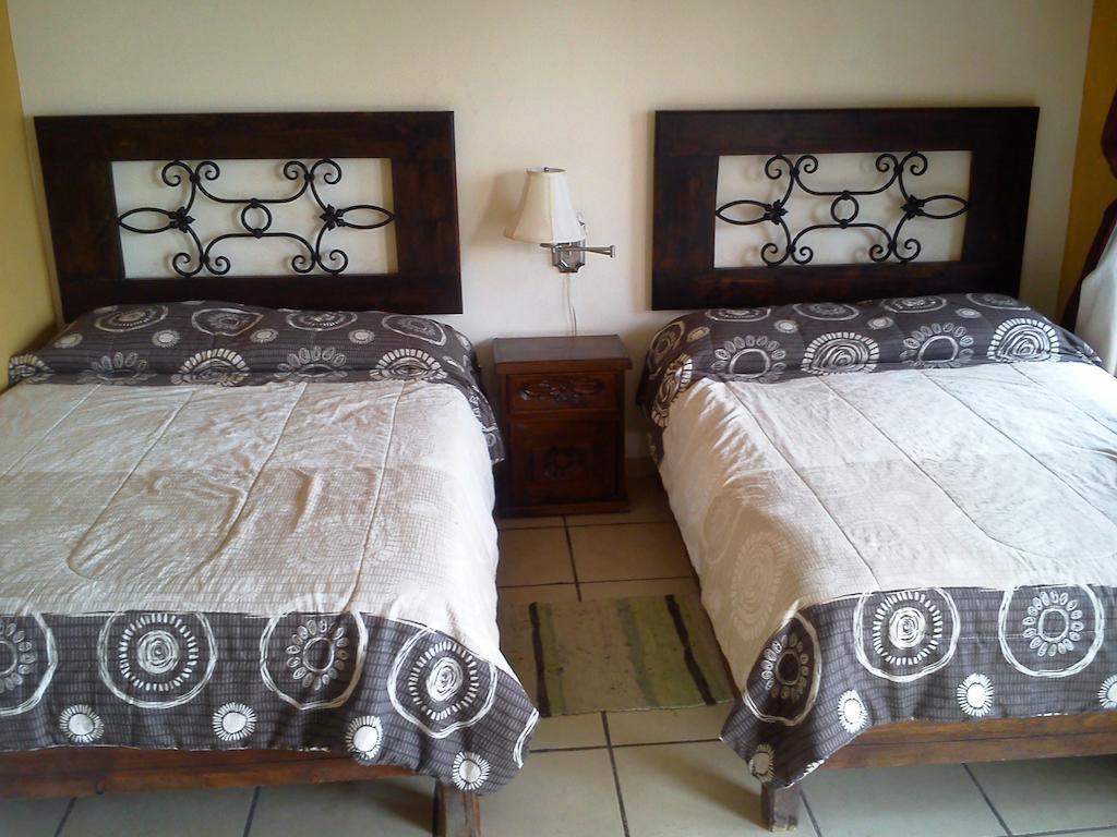 Hotel Los Balcones Парас де ла Фуенте Стая снимка